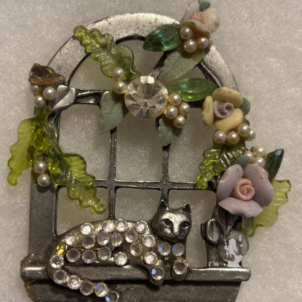 VINTAGE Bob Mackie "Cat in the Window" Brooch